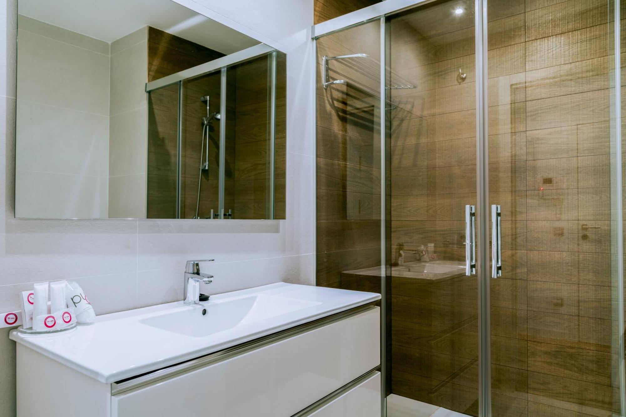 Caleta Homes - Apartamentos Pompidou Μάλαγα Δωμάτιο φωτογραφία